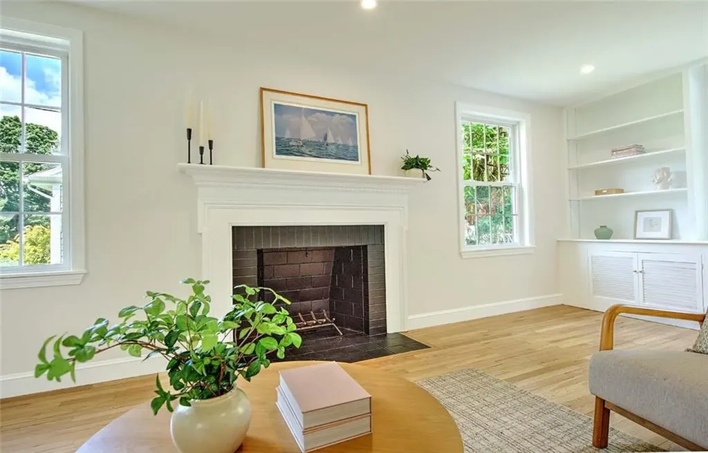 1 Cheshire Drive Barrington RI 02806