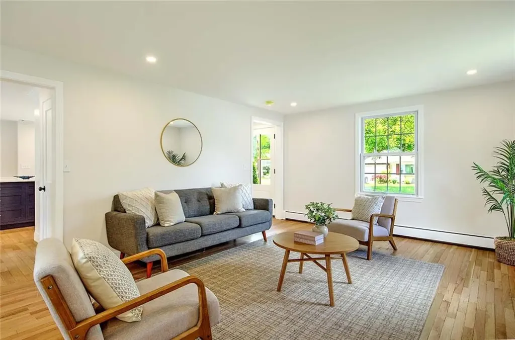 1 Cheshire Drive Barrington RI 02806