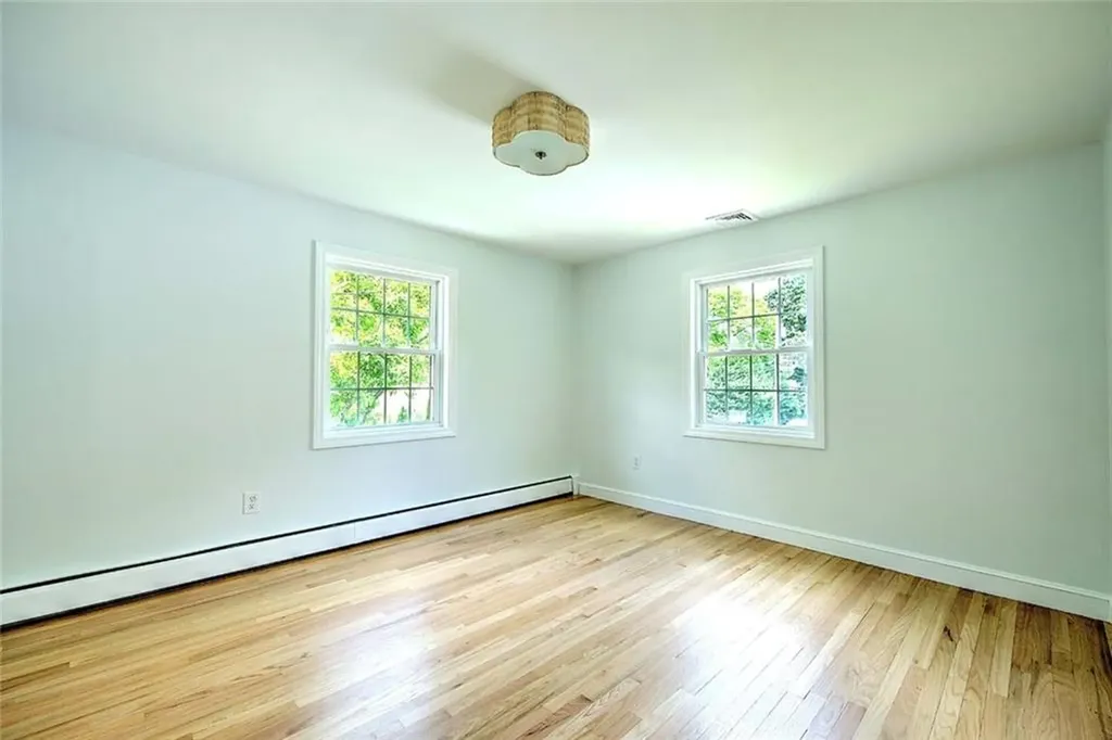 1 Cheshire Drive Barrington RI 02806