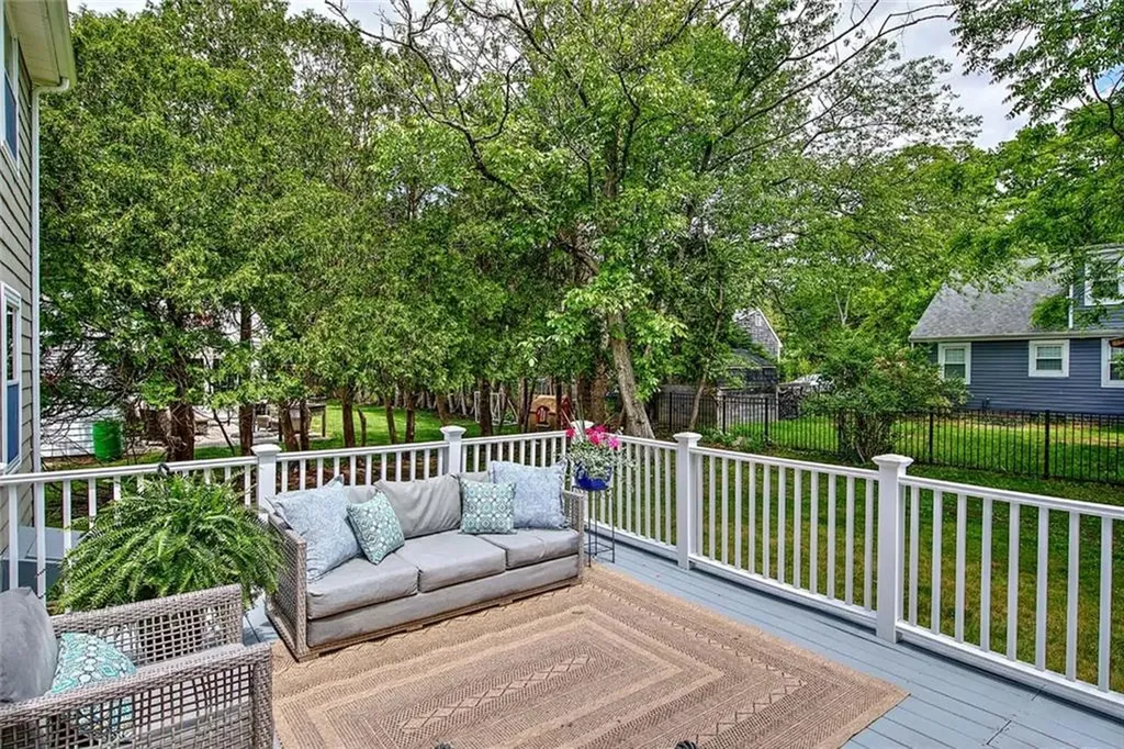 1 Cheshire Drive Barrington RI 02806