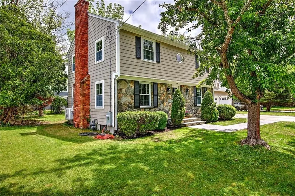 1 Cheshire Drive Barrington RI 02806