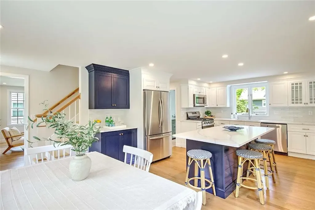 1 Cheshire Drive Barrington RI 02806
