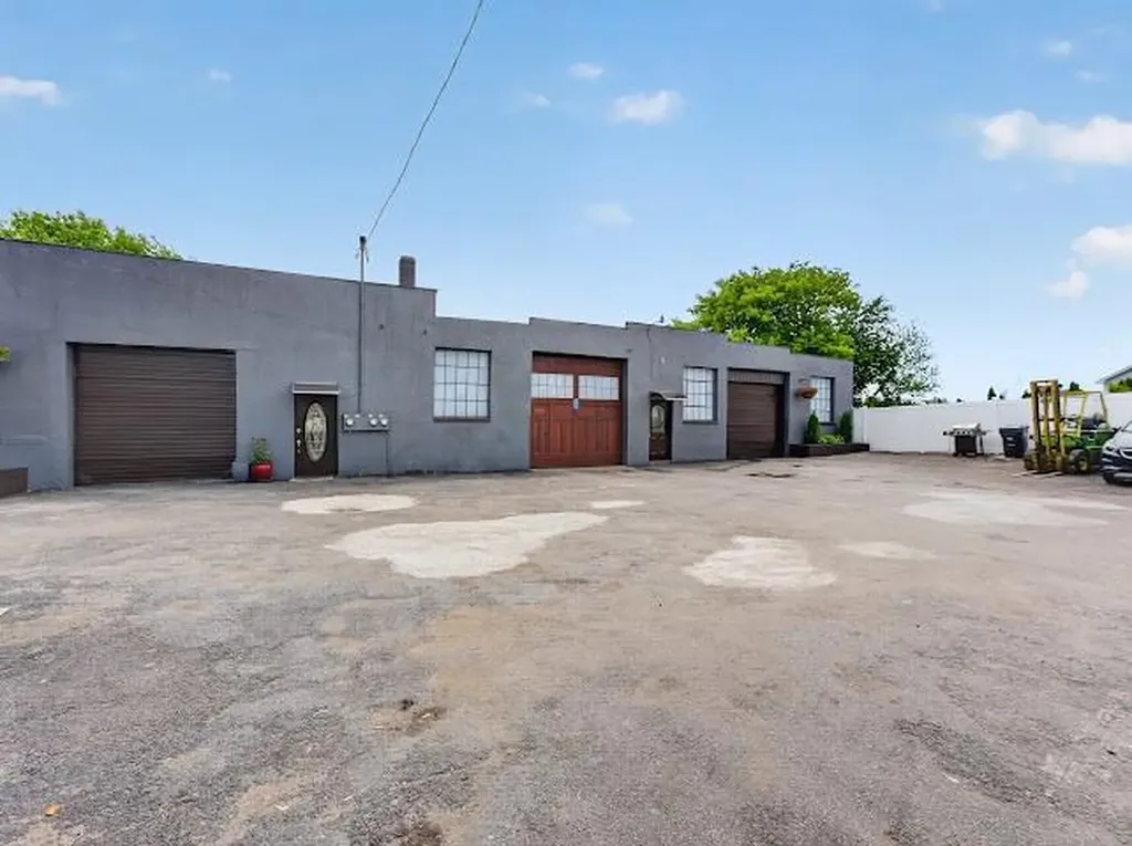 134 Sterry Street Pawtucket RI 02860