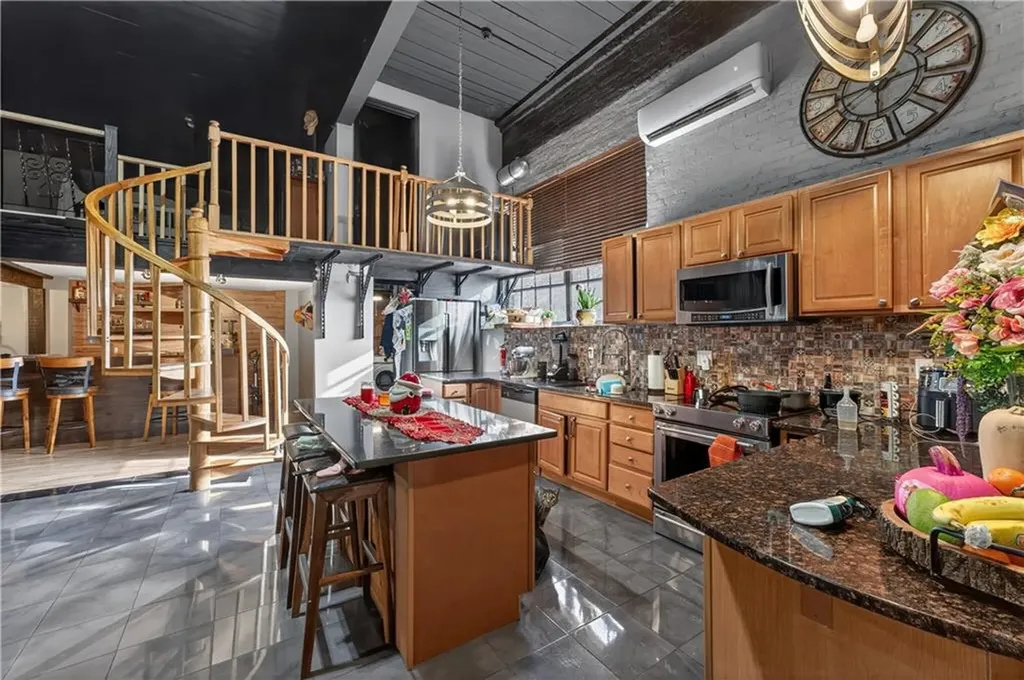 134 Sterry Street Pawtucket RI 02860