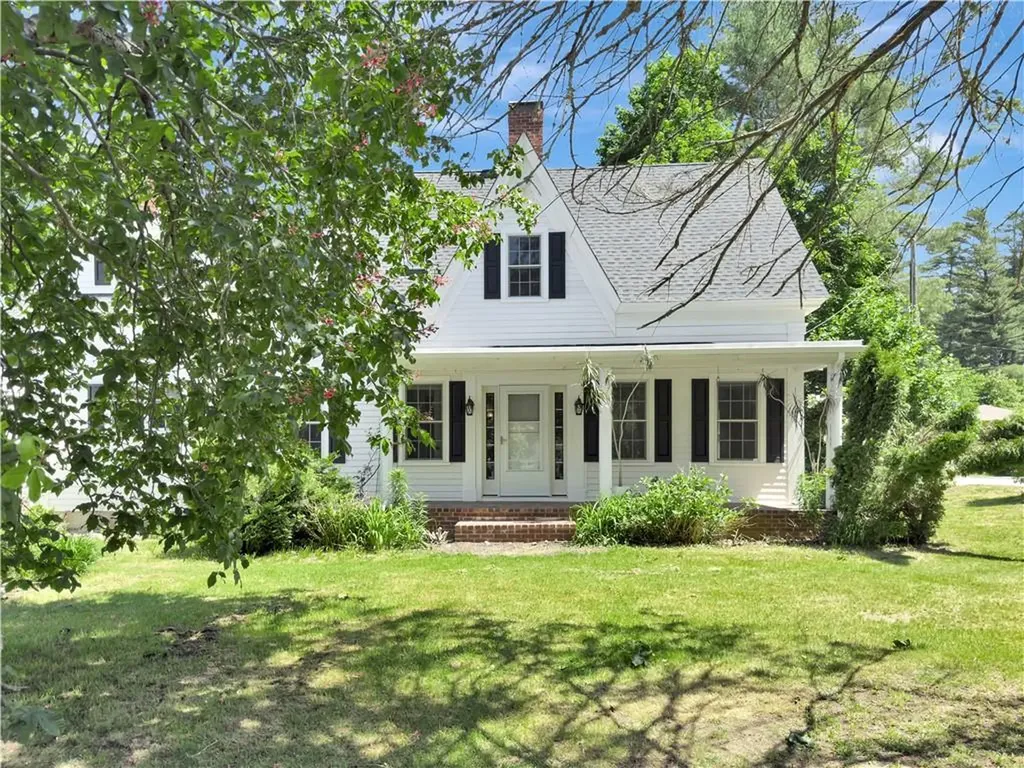 33 Indian Pond Road Kingston MA 02364
