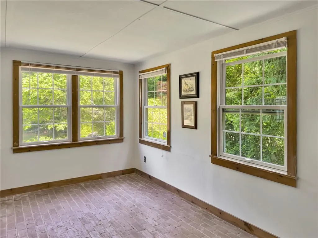 33 Indian Pond Road Kingston MA 02364