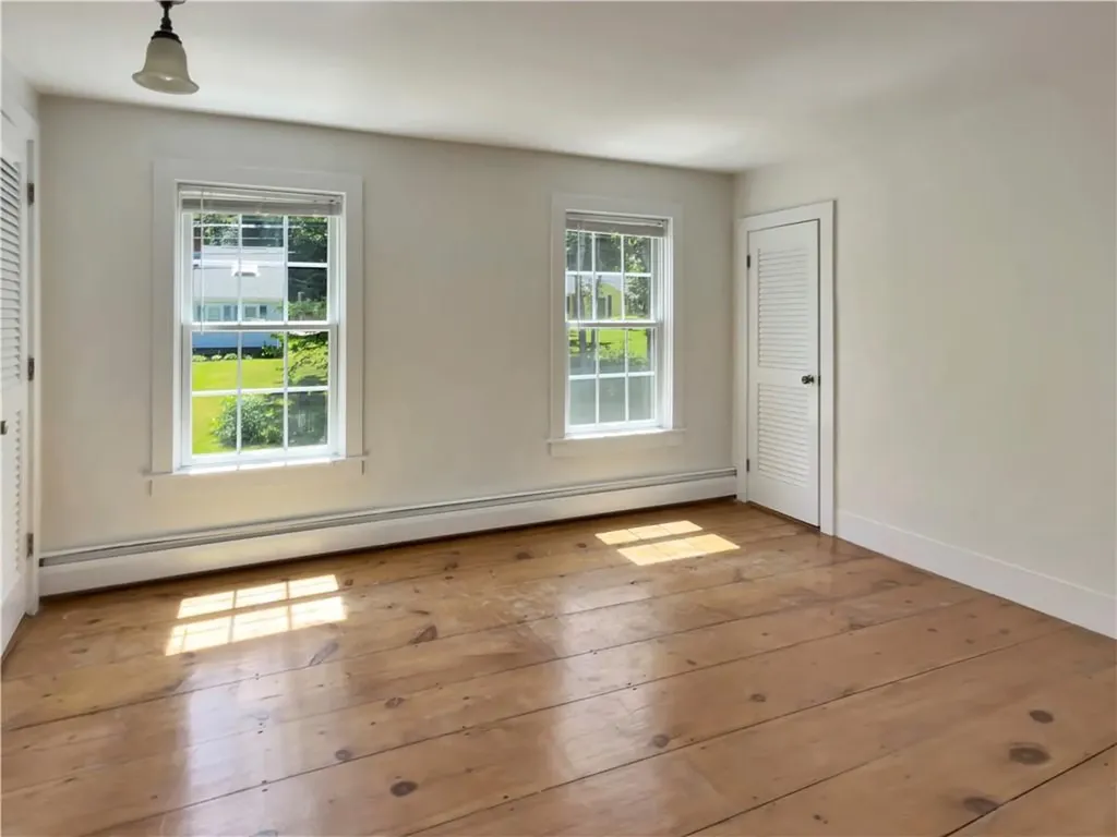 33 Indian Pond Road Kingston MA 02364