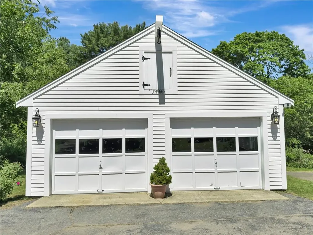 33 Indian Pond Road Kingston MA 02364