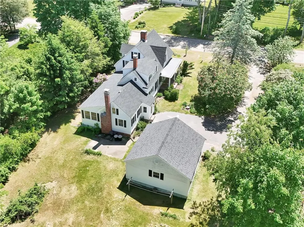 33 Indian Pond Road Kingston MA 02364
