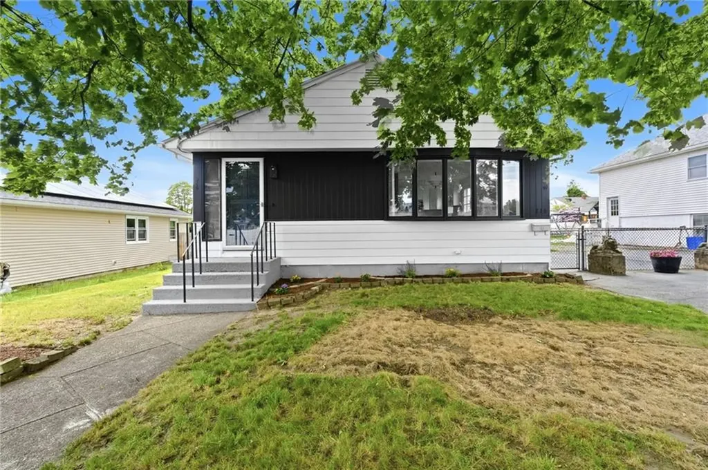 216 Toledo Avenue Pawtucket RI 02860
