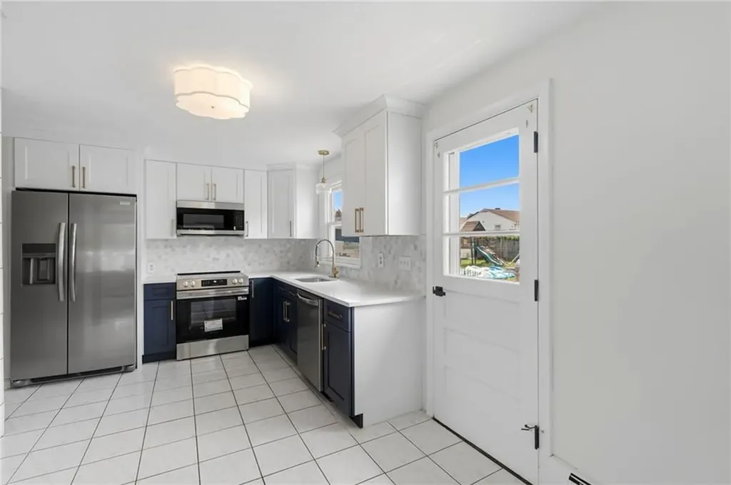 216 Toledo Avenue Pawtucket RI 02860