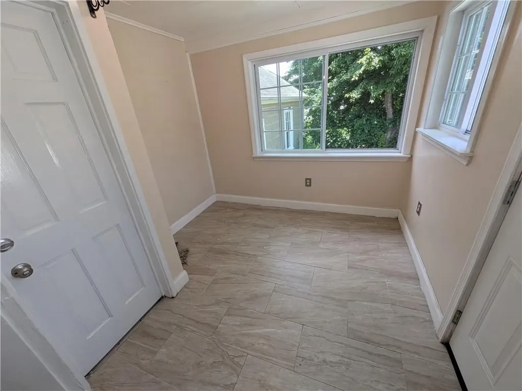 326 Sharon Street Providence RI 02908