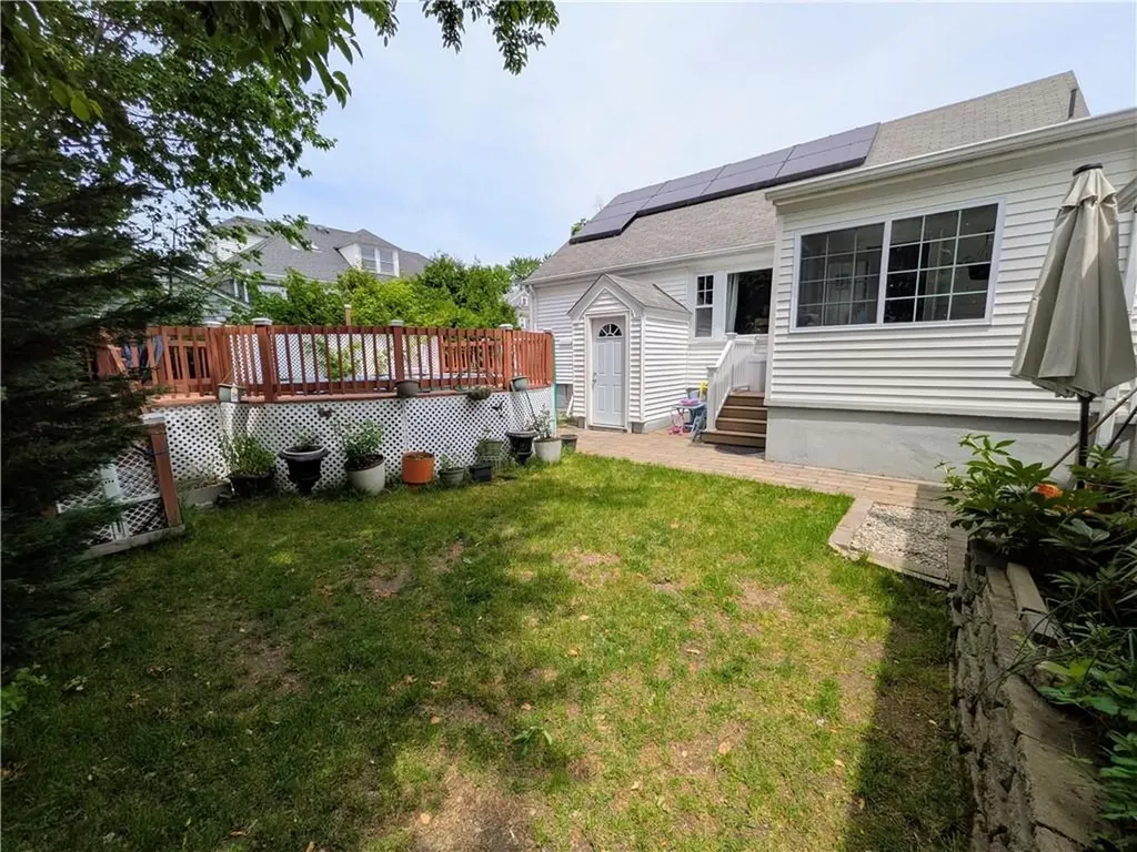 326 Sharon Street Providence RI 02908