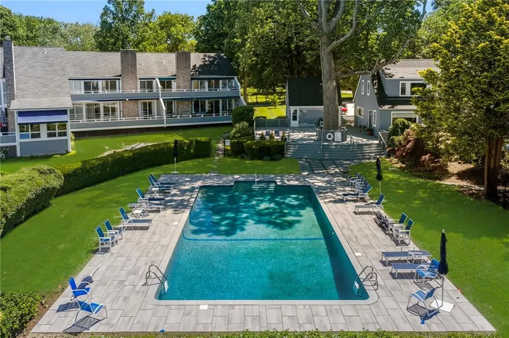 45 Bagy Wrinkle Cove Warren RI 02885
