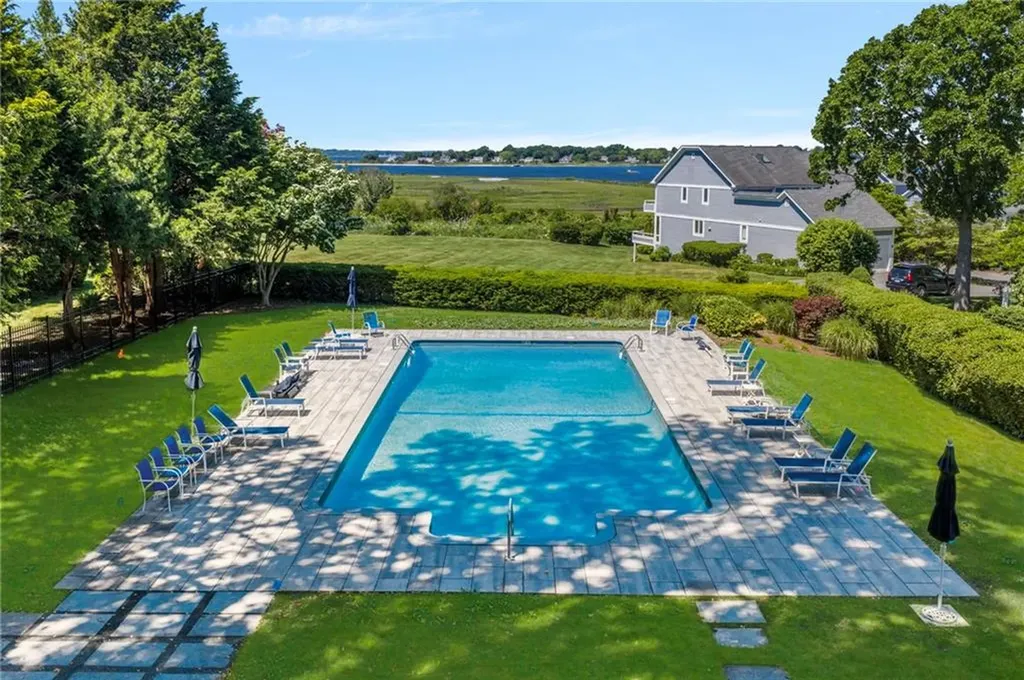 45 Bagy Wrinkle Cove Warren RI 02885