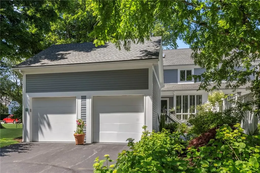 45 Bagy Wrinkle Cove Warren RI 02885