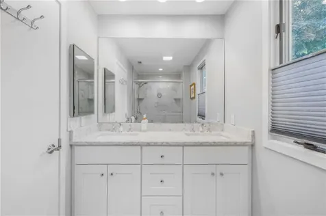 45 Bagy Wrinkle Cove Warren RI 02885
