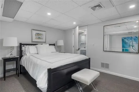 45 Bagy Wrinkle Cove Warren RI 02885