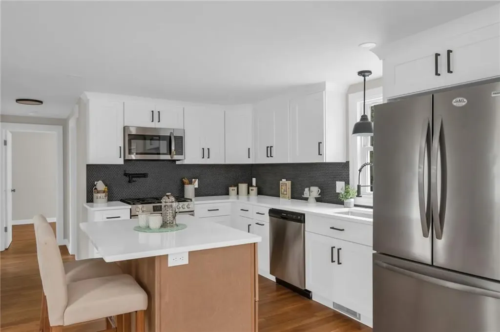 142 Yucatan Drive Warwick RI 02889