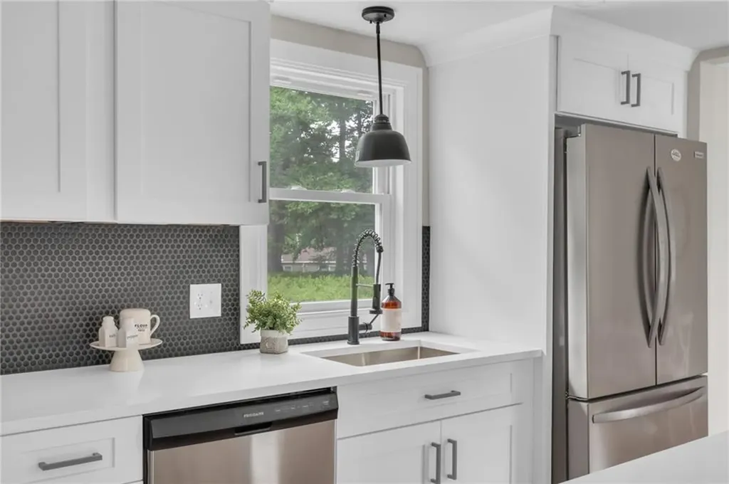 142 Yucatan Drive Warwick RI 02889