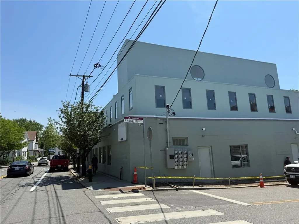 536 Smith Street Providence RI 02908