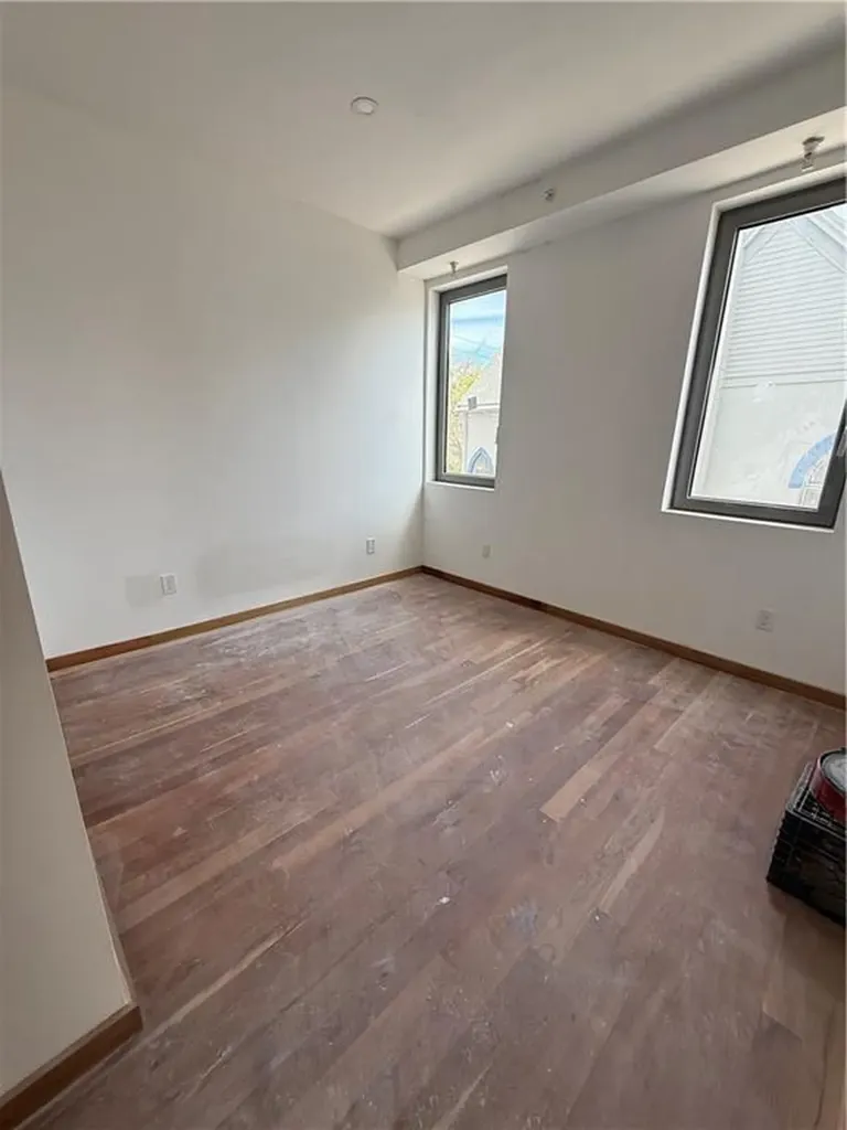536 Smith Street Providence RI 02908