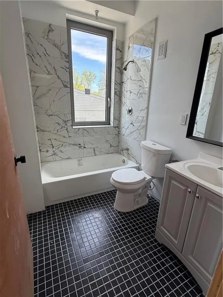536 Smith Street Providence RI 02908