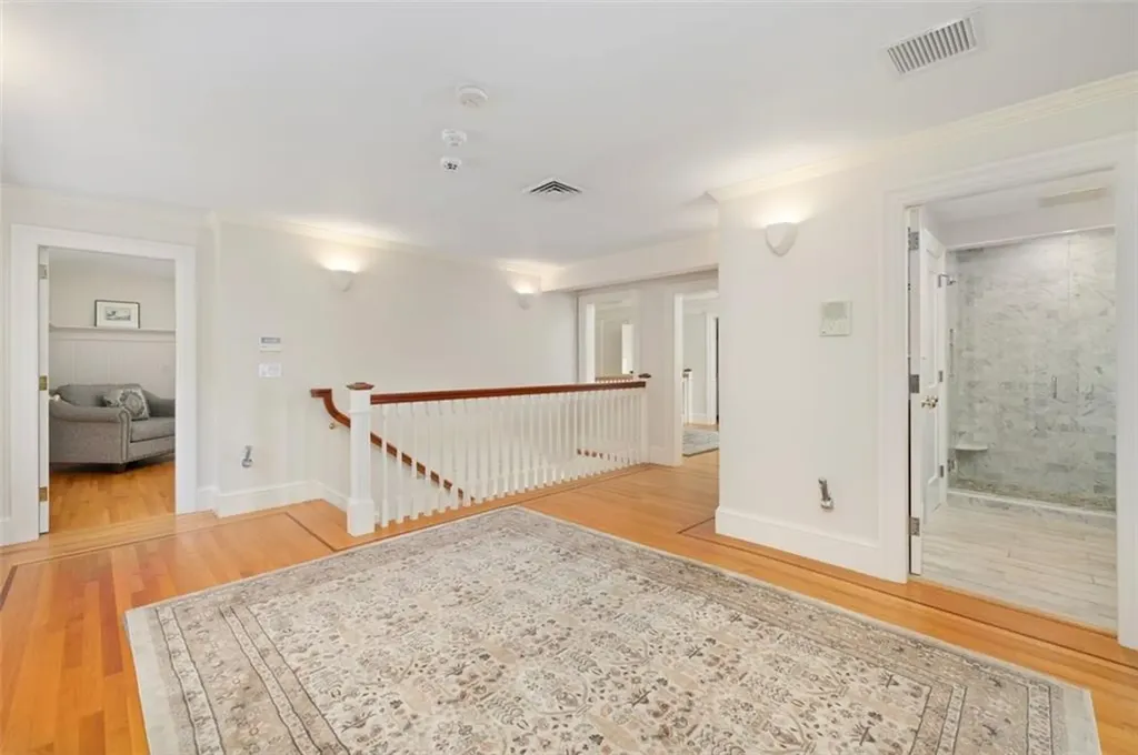 30 Angell Court Warwick RI 02889