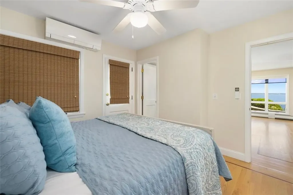 30 Angell Court Warwick RI 02889