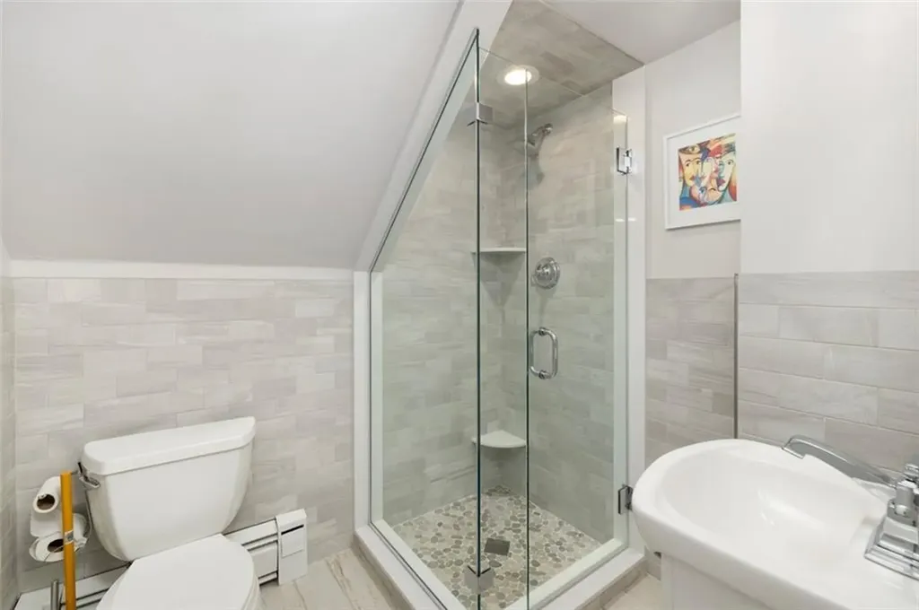 30 Angell Court Warwick RI 02889
