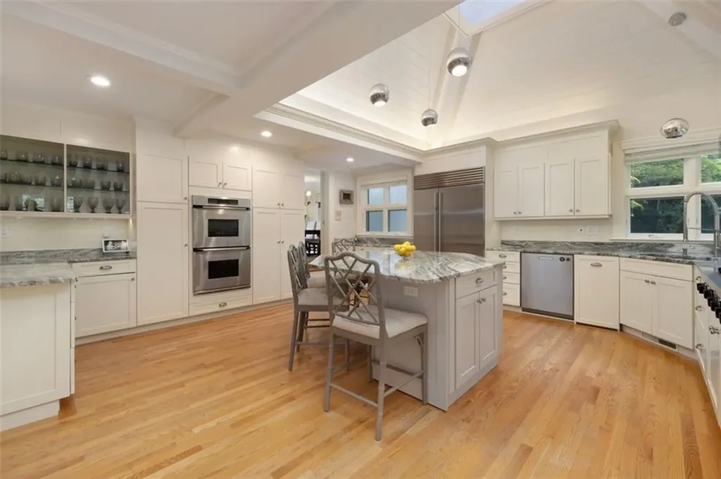 30 Angell Court Warwick RI 02889