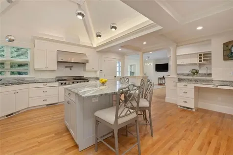 30 Angell Court Warwick RI 02889