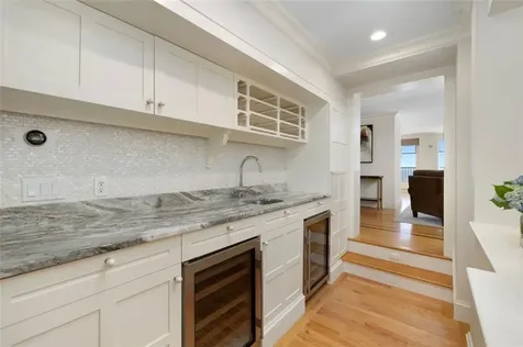 30 Angell Court Warwick RI 02889