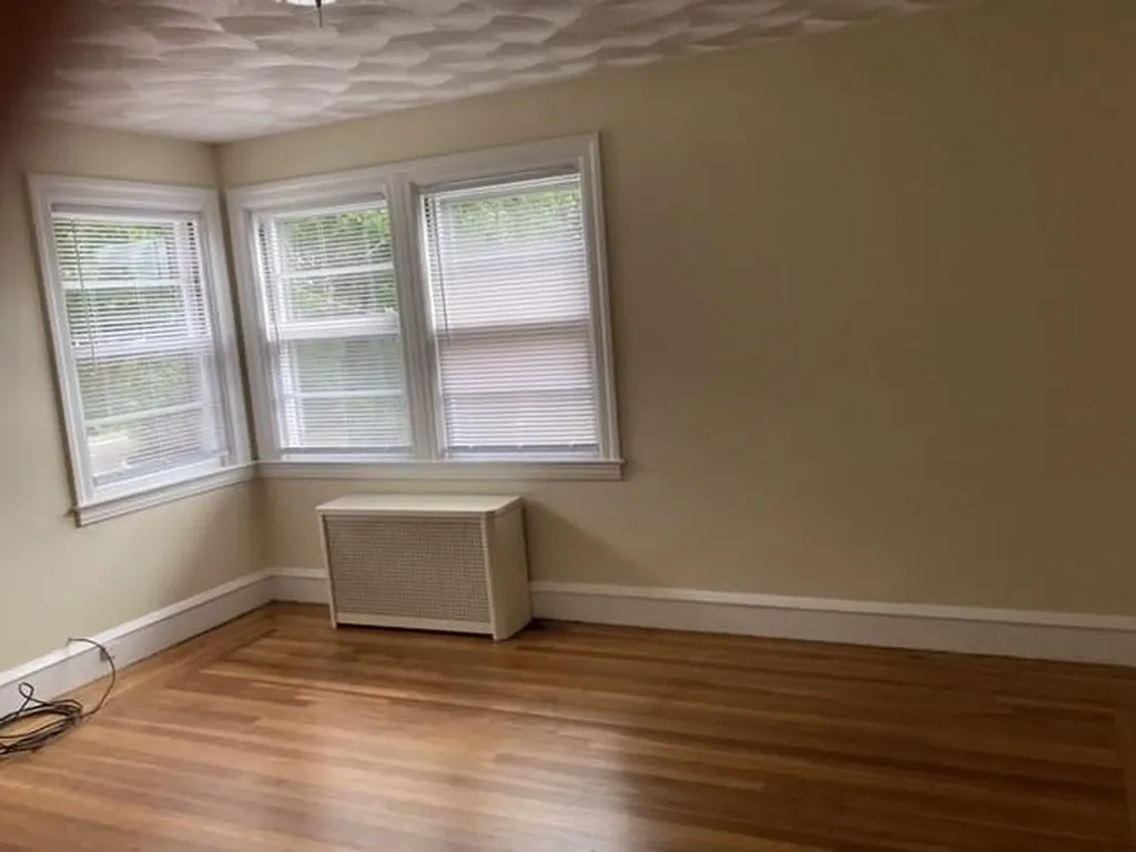 285 Knollwood Avenue Cranston RI 02910