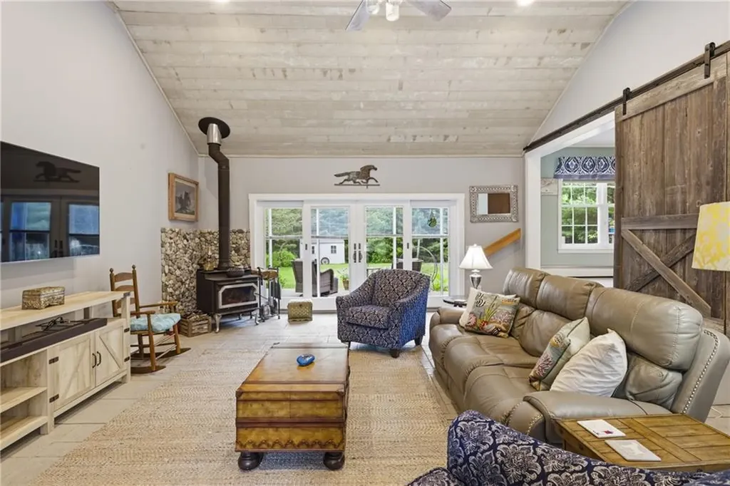 134 Auburn Drive Charlestown RI 02813