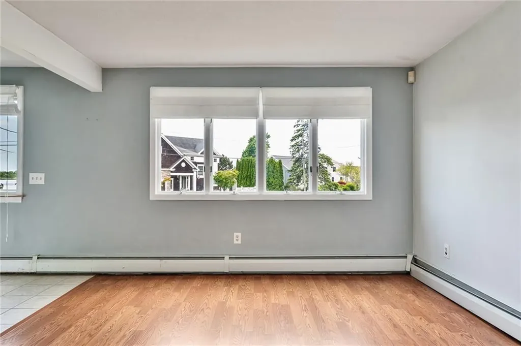84 East Shore Road Narragansett RI 02882