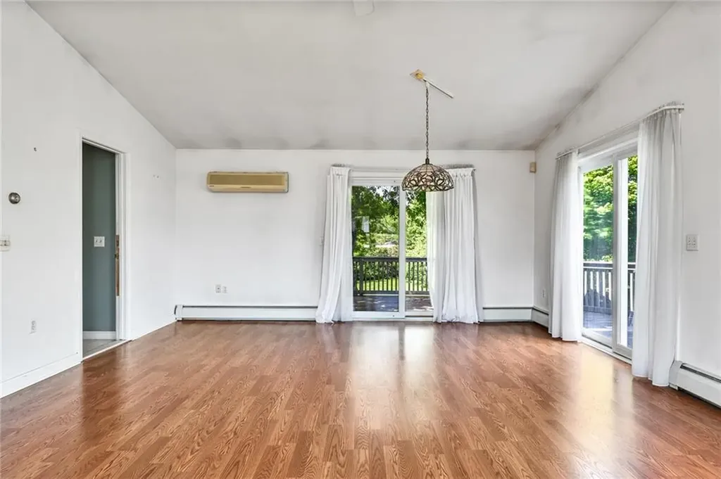 84 East Shore Road Narragansett RI 02882