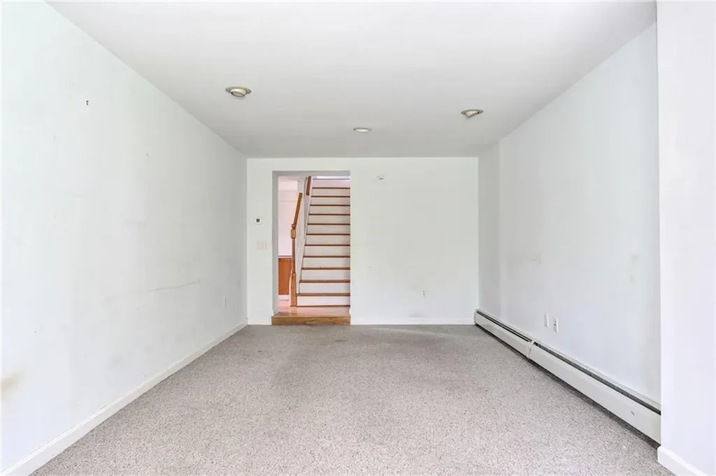 84 East Shore Road Narragansett RI 02882