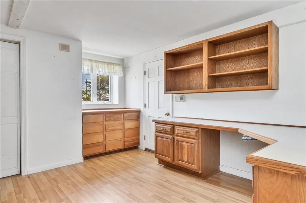 84 East Shore Road Narragansett RI 02882