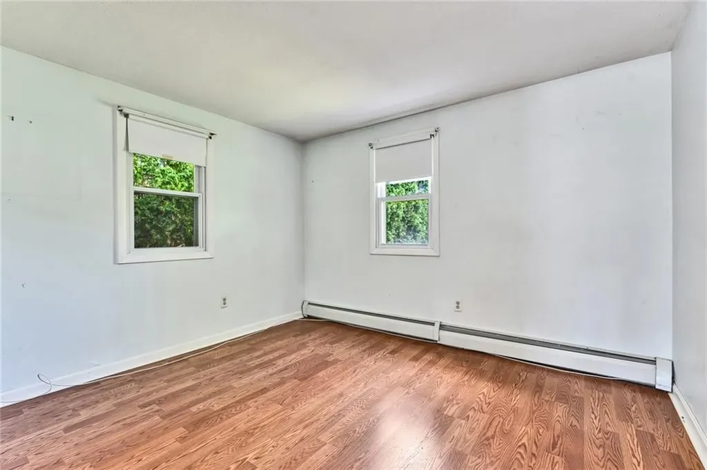 84 East Shore Road Narragansett RI 02882