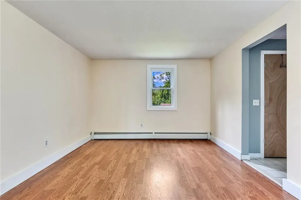 84 East Shore Road Narragansett RI 02882