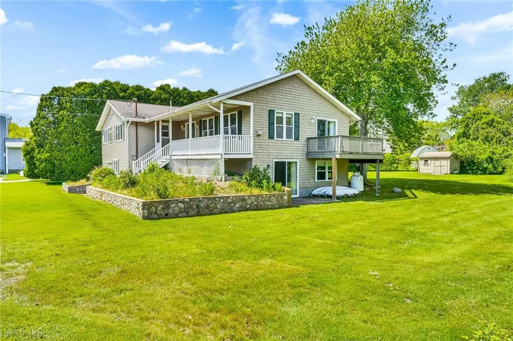 84 East Shore Road Narragansett RI 02882