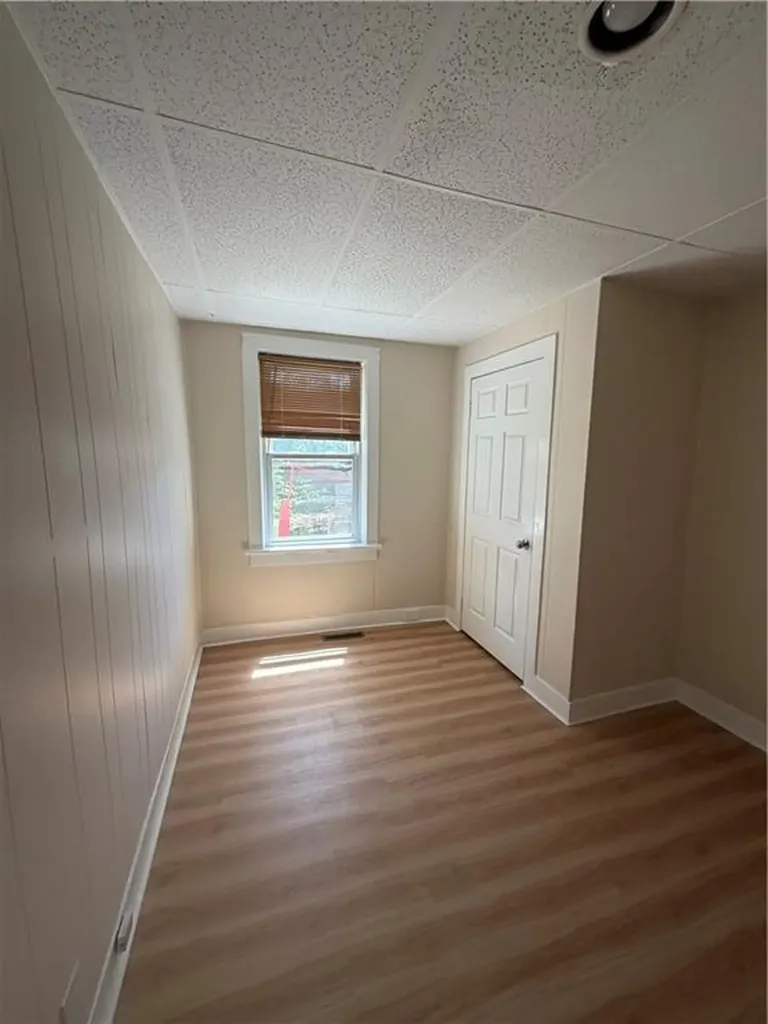 126 Washington Street Warwick RI 02888
