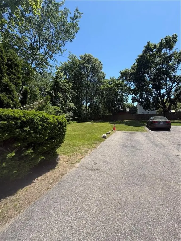 126 Washington Street Warwick RI 02888