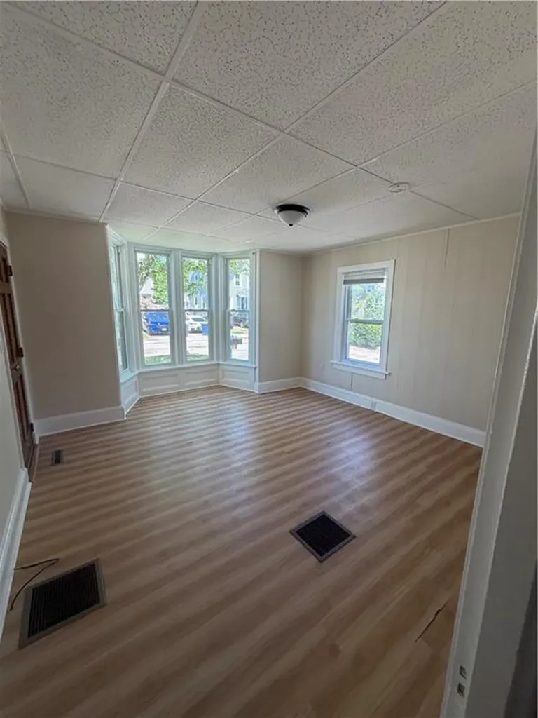 126 Washington Street Warwick RI 02888