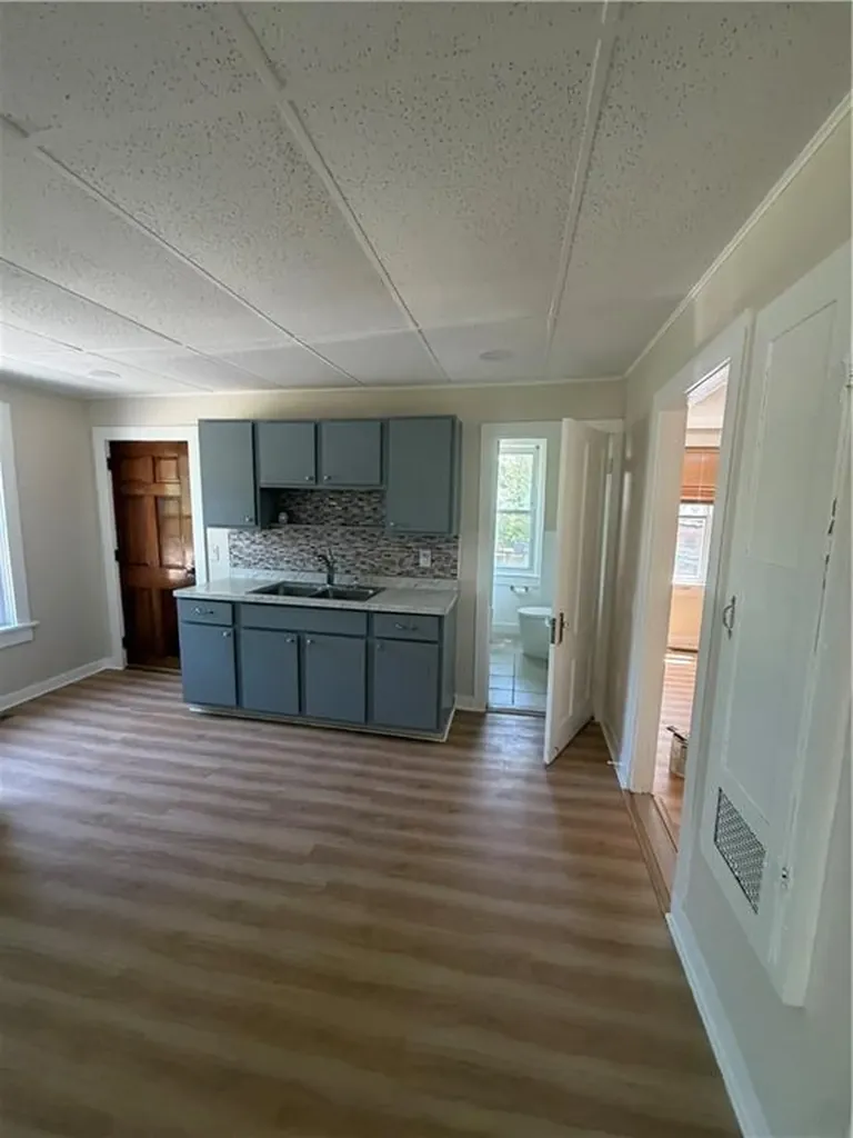 126 Washington Street Warwick RI 02888