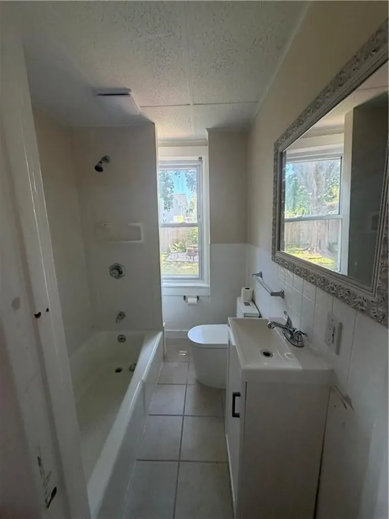 126 Washington Street Warwick RI 02888