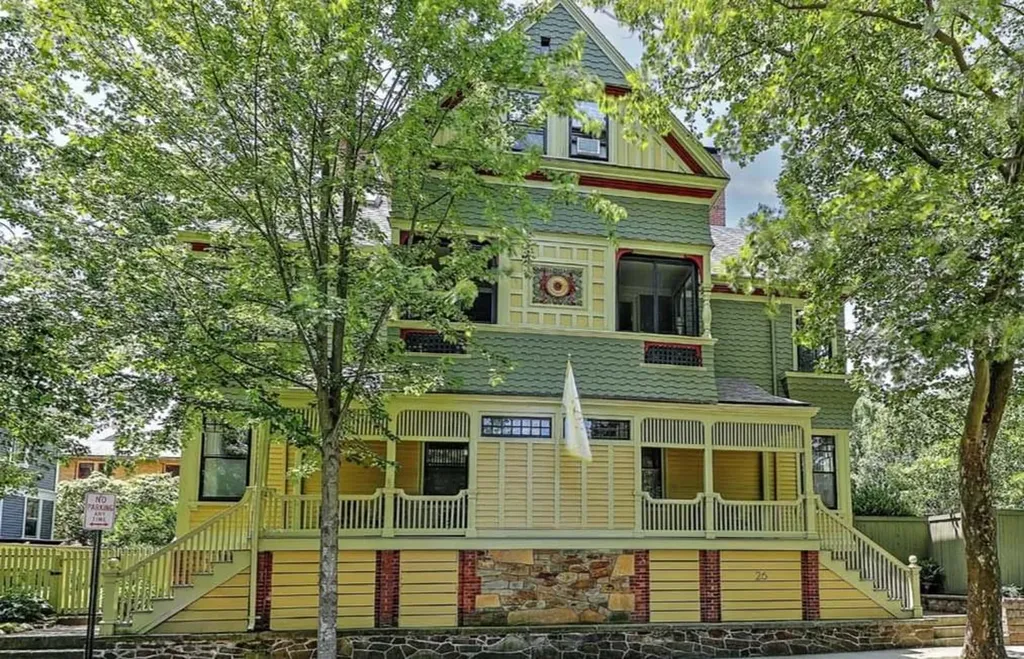 26 Diman Place Providence RI 02906