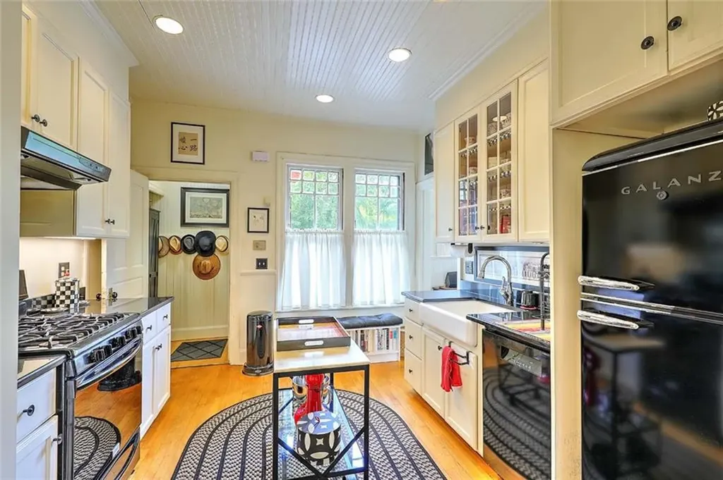 26 Diman Place Providence RI 02906