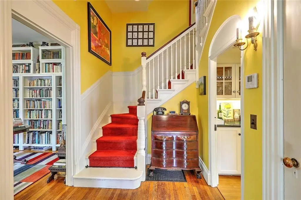 26 Diman Place Providence RI 02906